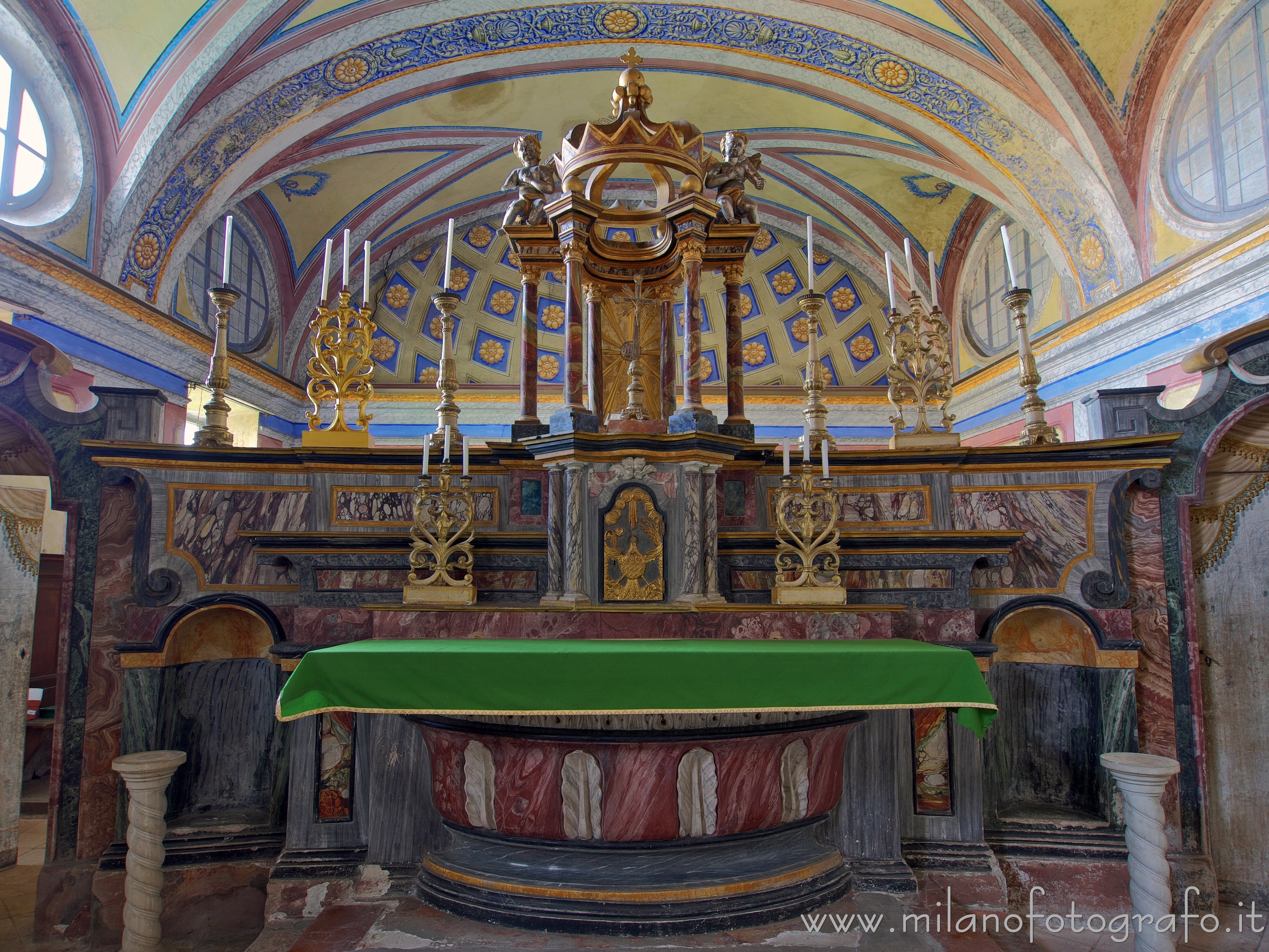 Candelo (Biella) - Altare della Cappella di Santa Marta nella Chiesa di Santa Maria Maggiore - Foto a piena risoluzione